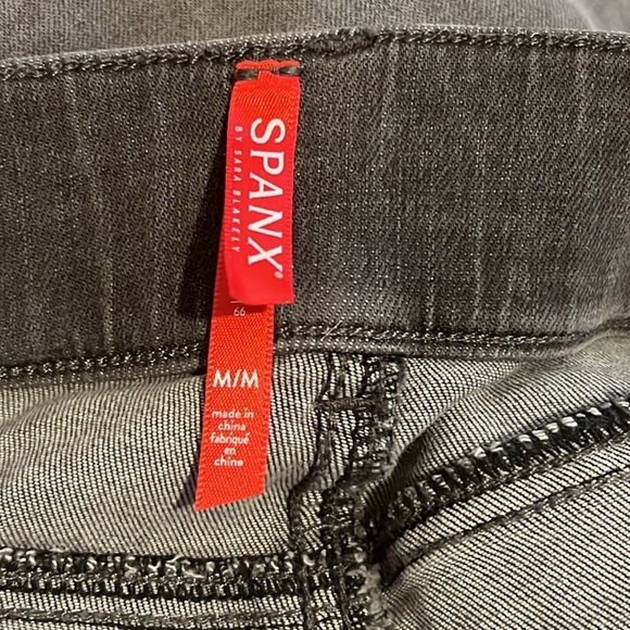 Spanx Vintage Grey Pull On Distressed Ankle Skinny Jeans Women's Size M - Picture 13 of 15
